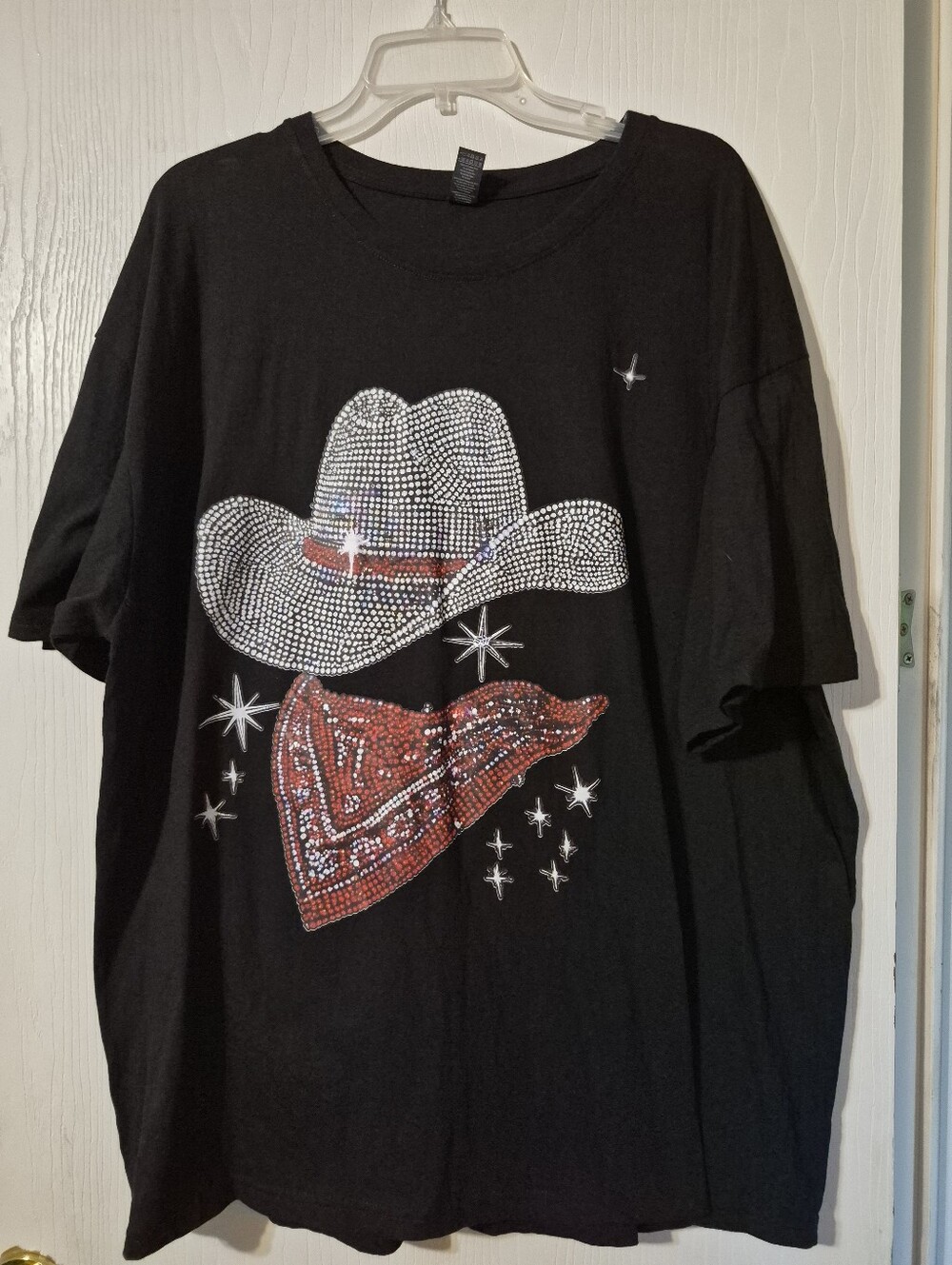 Ladies Cowboy Hat & Bandana Graphic Tee - Black